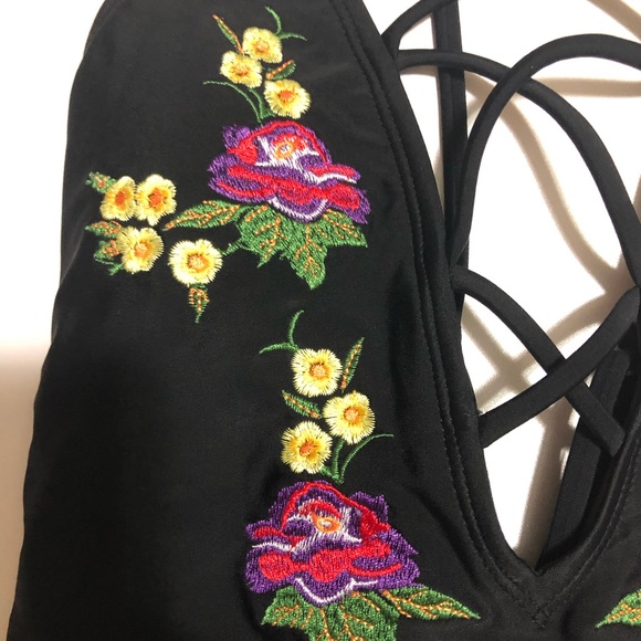 Gianni Bini Embroidered Floral Swimsuit - Picture 4 of 5